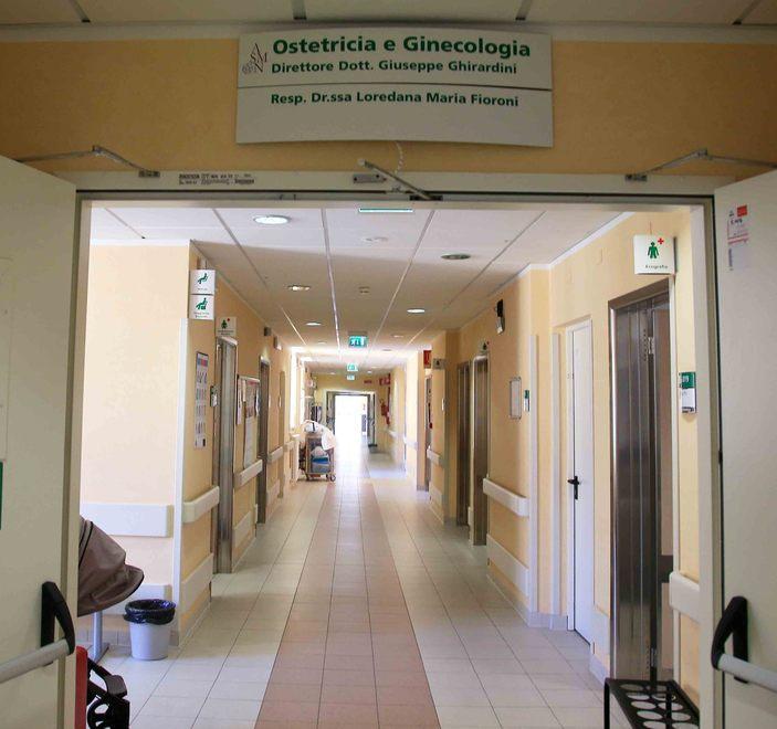 «Il servizio di ginecologia va riaperto 24 ore su 24»