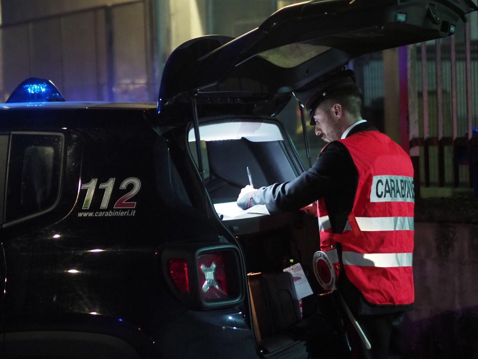 Una pattuglia dei carabinieri (Foto d'archivio)