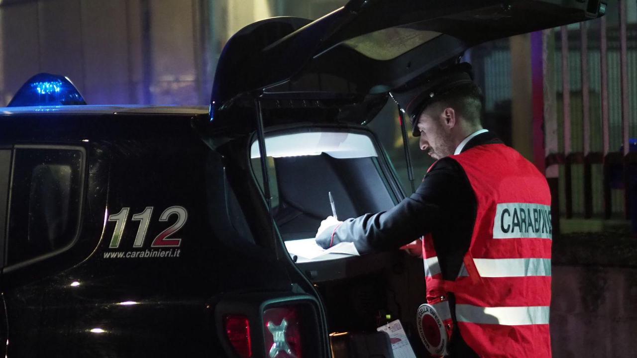 Una pattuglia dei carabinieri (Foto d'archivio)