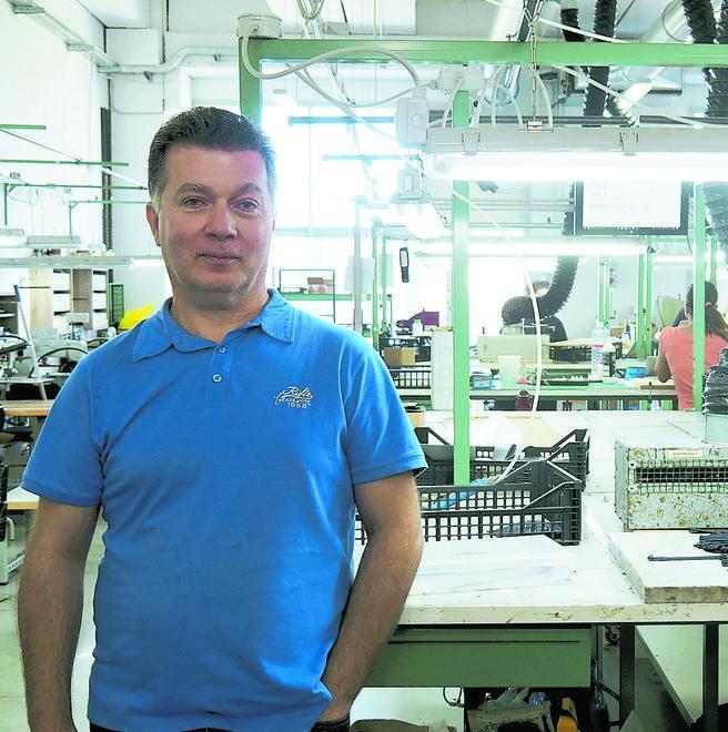 Cuce i portafogli a Livorno, in Italia sfida chi sfrutta i piccoli artigiani