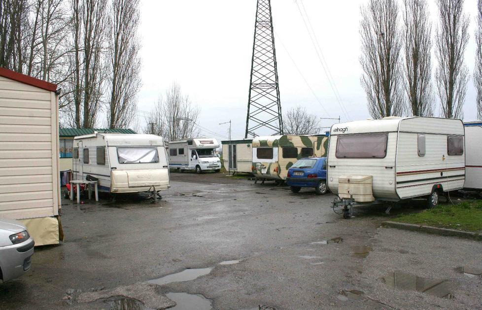 Campo Nomadi, 47mila euro di debiti tra acqua e gasolio 