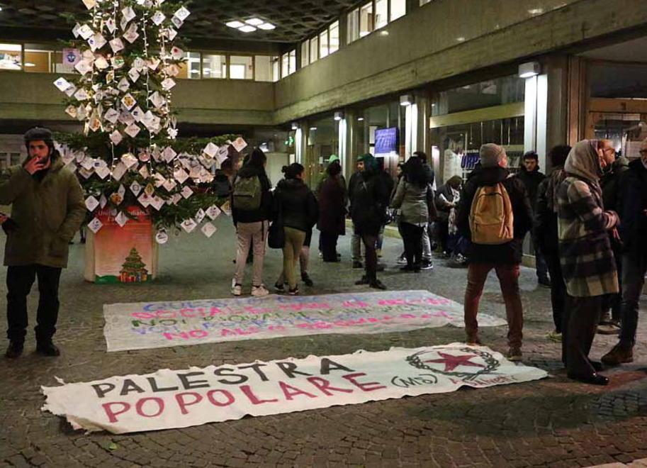 Palestra popolare a Villette, lo sgombero viene sospeso 