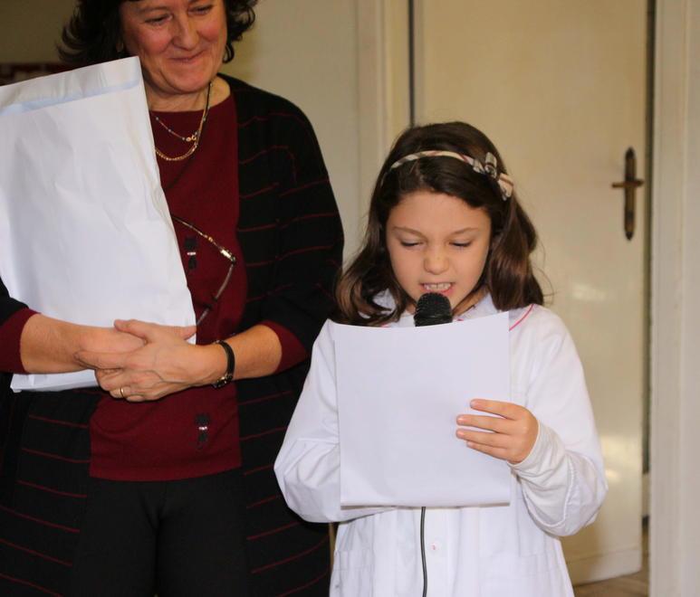 “Pensieri di Natale”, via alle premiazioni delle scuole elementari e alle foto sul giornale