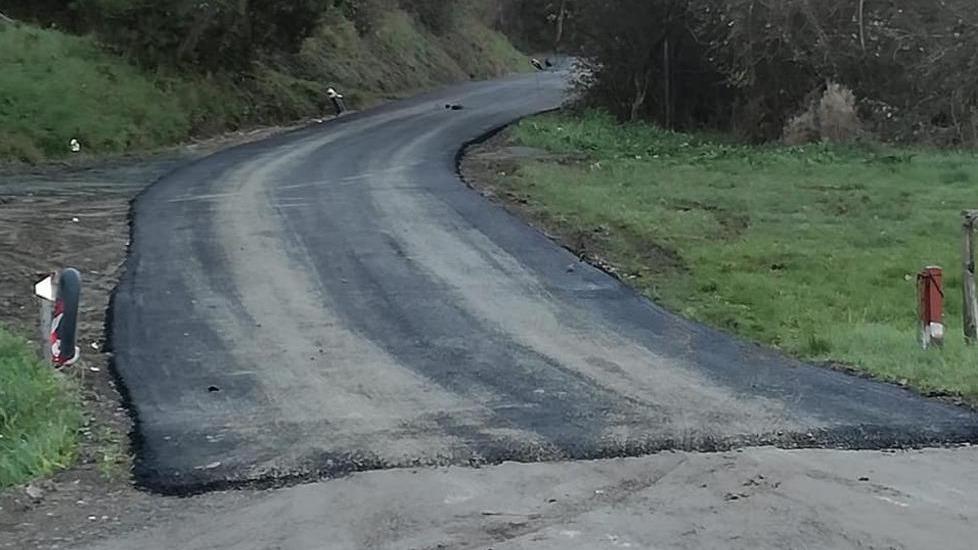 Campo sportivo asfaltata la strada