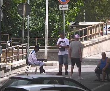 Blitz nei quartieri dello spaccio 32 arresti della polizia nelle case bunker