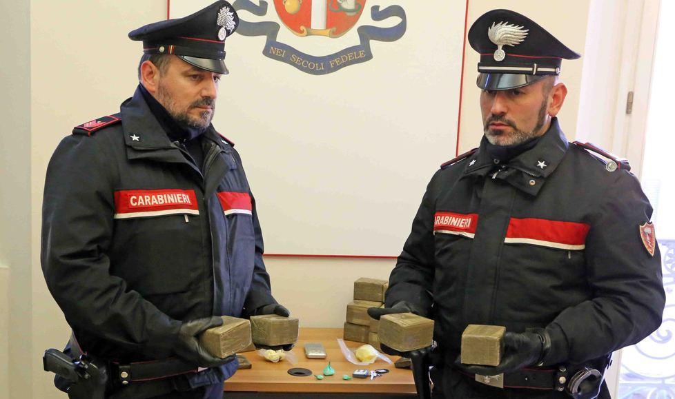 Venti chili di droga nascosti in garage Arrestato grossista dello spaccio 