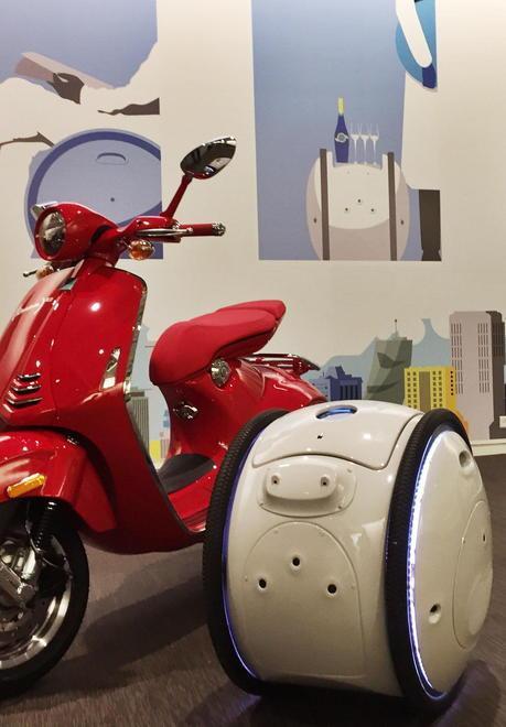 Nuovo stabilimento di Piaggio a Boston per fabbricare Gita il robot “Follow me” 