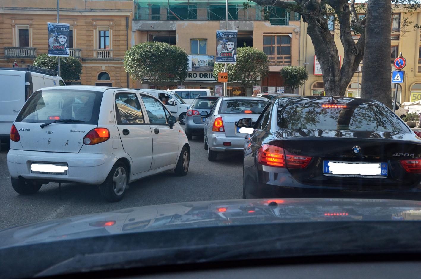 Traffico nelle vie di Oristano