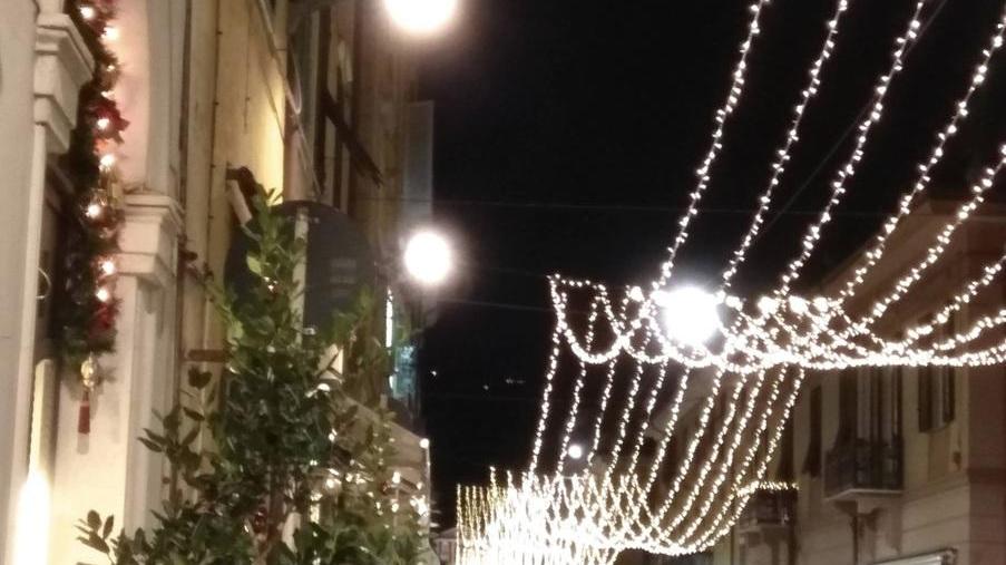Lizzatura di balocchi musiche natalizie e aperitivo a tema