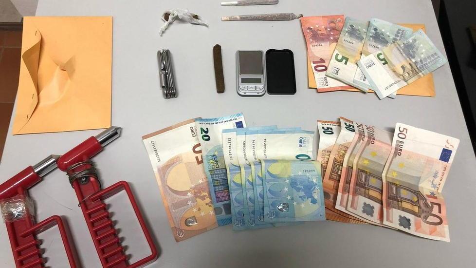 Blitz antidroga a scuola studente denunciato e altri due segnalati