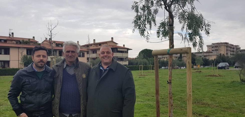 Vicino alla scuola di via Mozambico 30 nuove essenze 