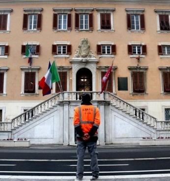 Sciopero all’Aamps stop al porta a porta e presidio in piazza 