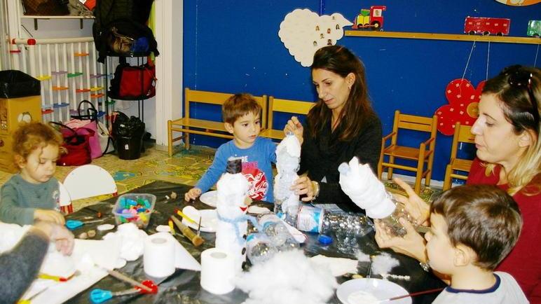 Addobbiamo il Natale festa per bambini e genitori
