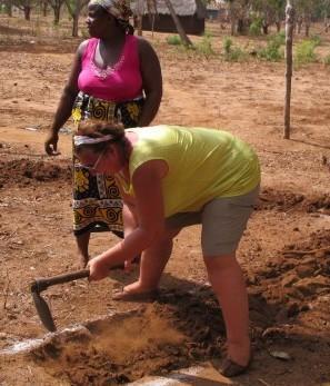 Schianto in Kenya, muore una 66enne Era in Africa per un progetto umanitario 