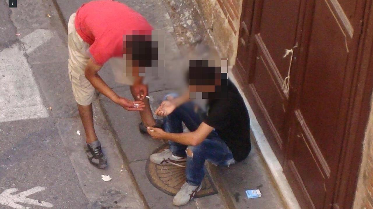 Spaccio in centro a Pisa
