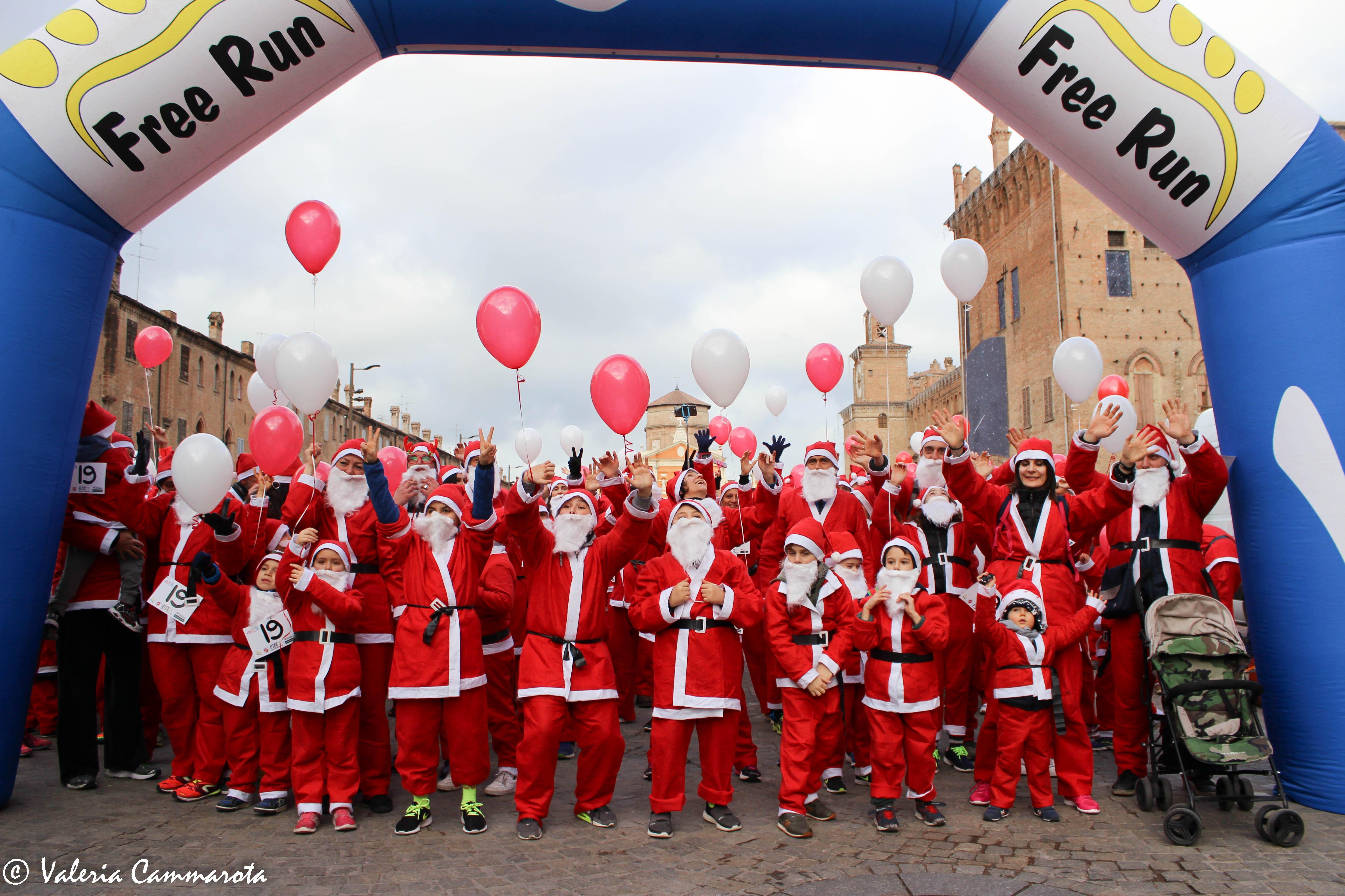 Carpi, in piazza Martiri scatta la “Christmas Run” E domenica il mercato 