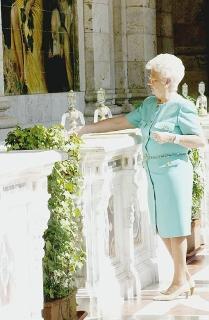 Turista a una delle fontanelle del Tettuccio