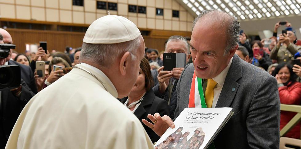 Pomponi incontra il Papa e lo invita a visitare Montaione 