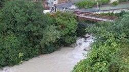 «No ai maxi argini sul Frigido, ricostruiamo un fiume vero»