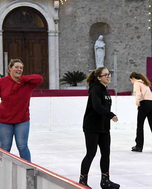 Pista di pattinaggio al via ma l’accoglienza è tiepida 