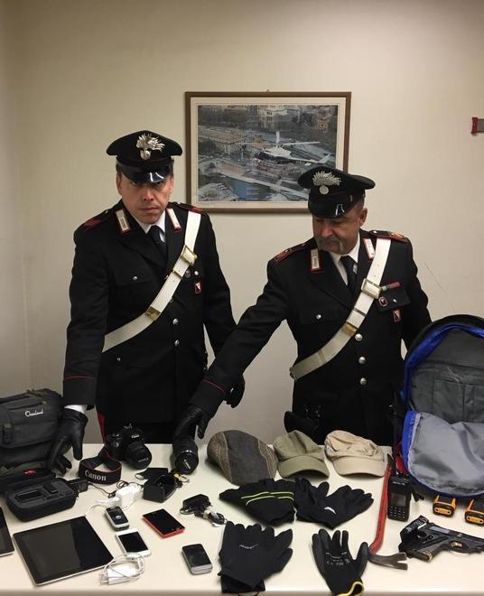 Denunciati per ricettazione e arrestati per furto 48 ore dopo 