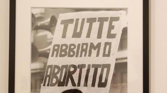 Foto, storie di donne e trofei nelle nuove mostre al Pecci