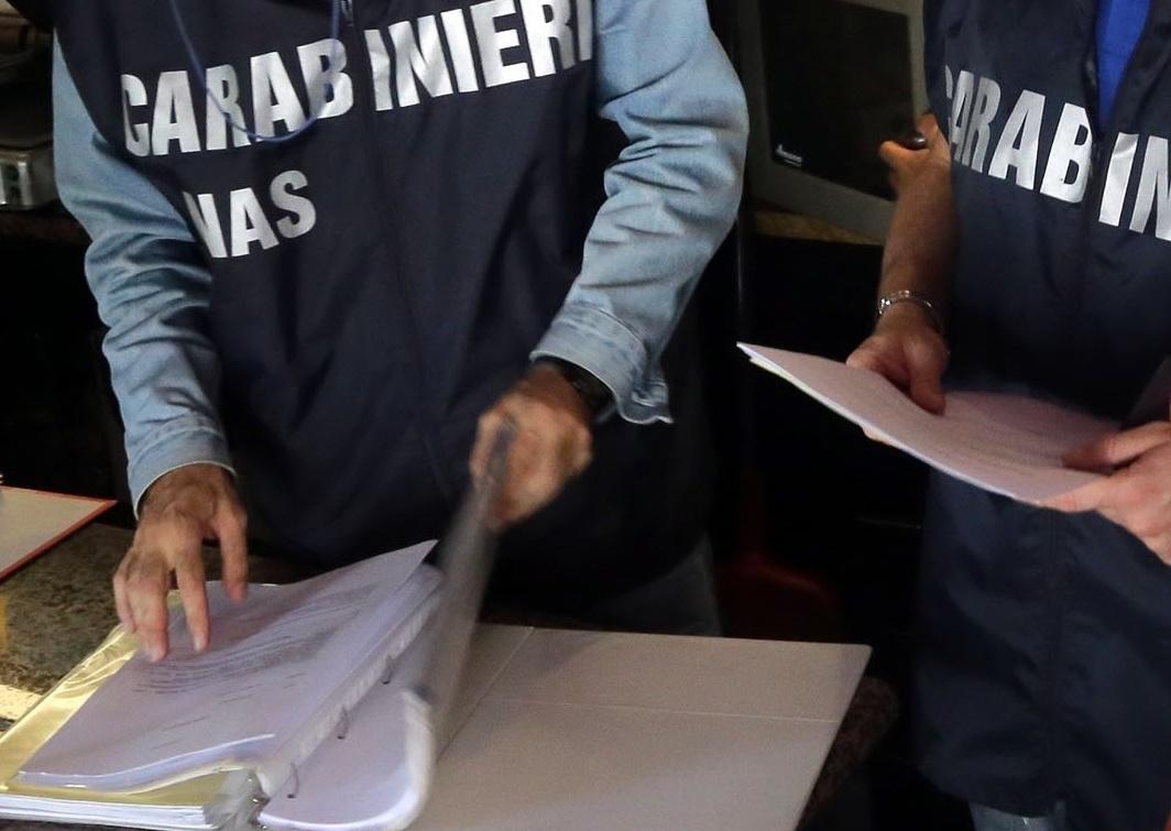 Circoli e bar, controlli dei carabinieri 