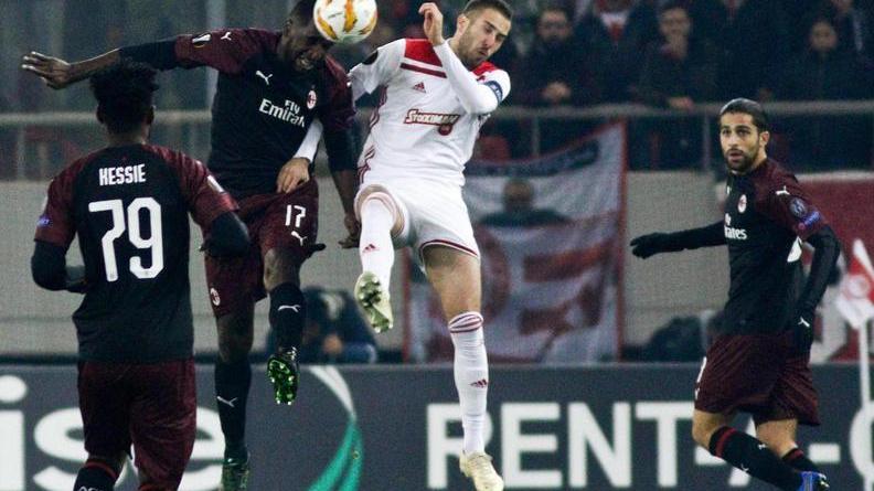 Nella bolgia di Atene il Milan va a picco L’Olympiacos passa 3-1