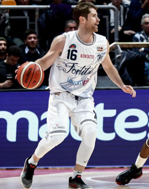 Un pezzo di Kleb nella Fortitudo Venuto cura la regia del top team 