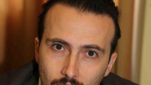 Gli piacciono le monarchie europee e rappresenta i sovranisti a Reggio