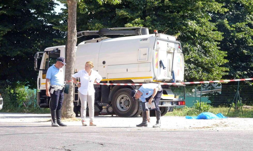Pistoia, uccisa dalla spazzatrice: la conducente chiede di patteggiare 