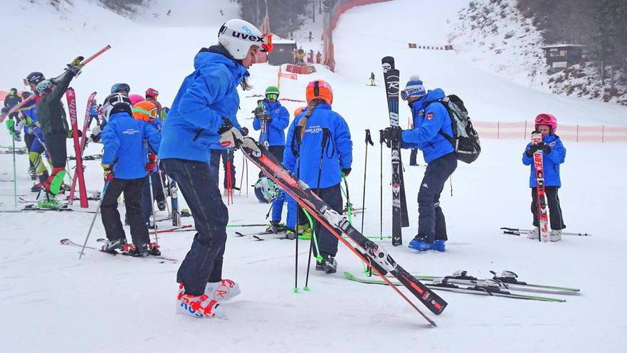La montagna apre per neve primo week end bianco