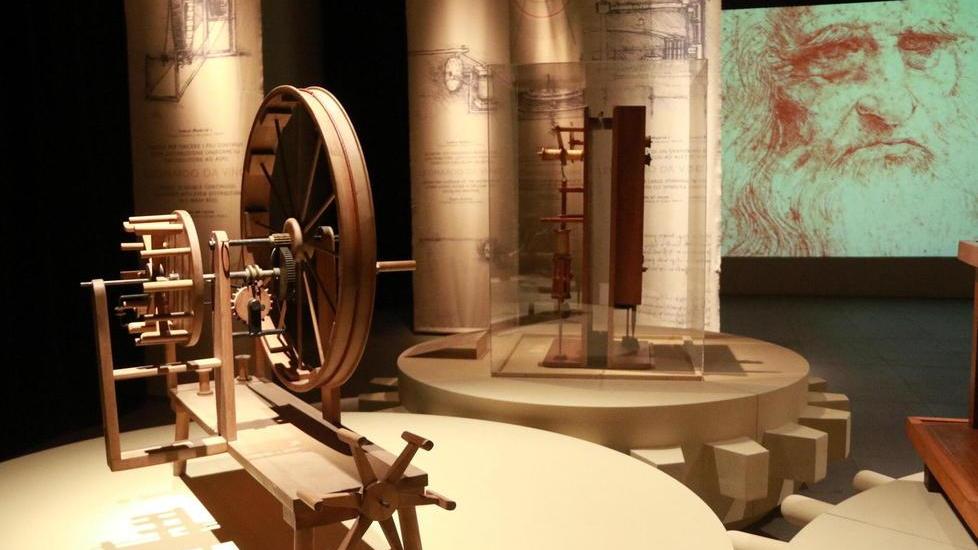 Il Museo del tessuto si apre a Leonardo Viaggio in 3D nel mondo del genio