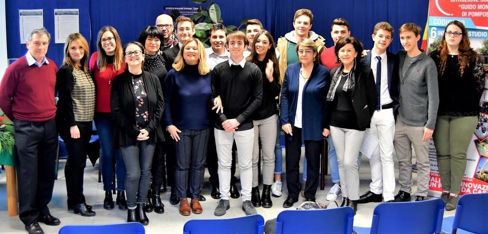 Studenti diplomati col massimo dei voti Premi e applausi 