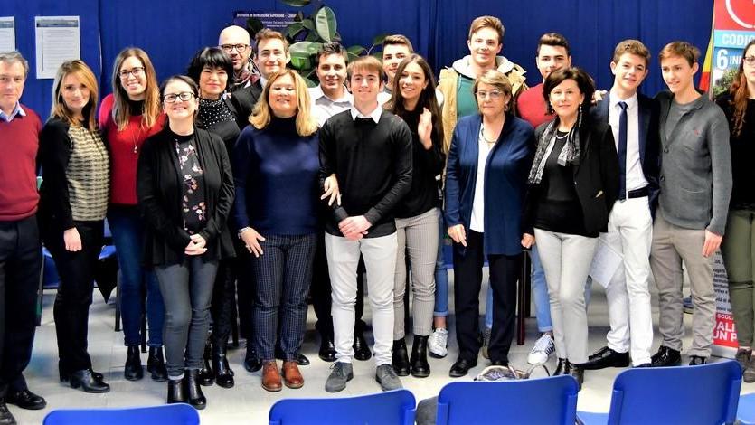 Studenti diplomati col massimo dei voti Premi e applausi