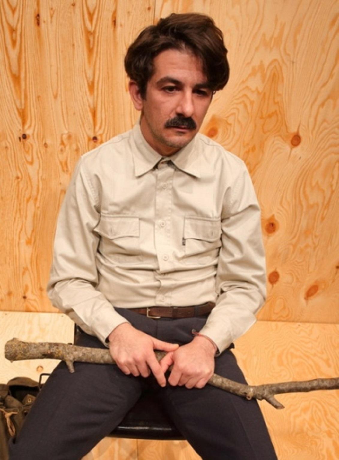 “Proprietà e atto” Francesco Mandelli al Teatro Herberia