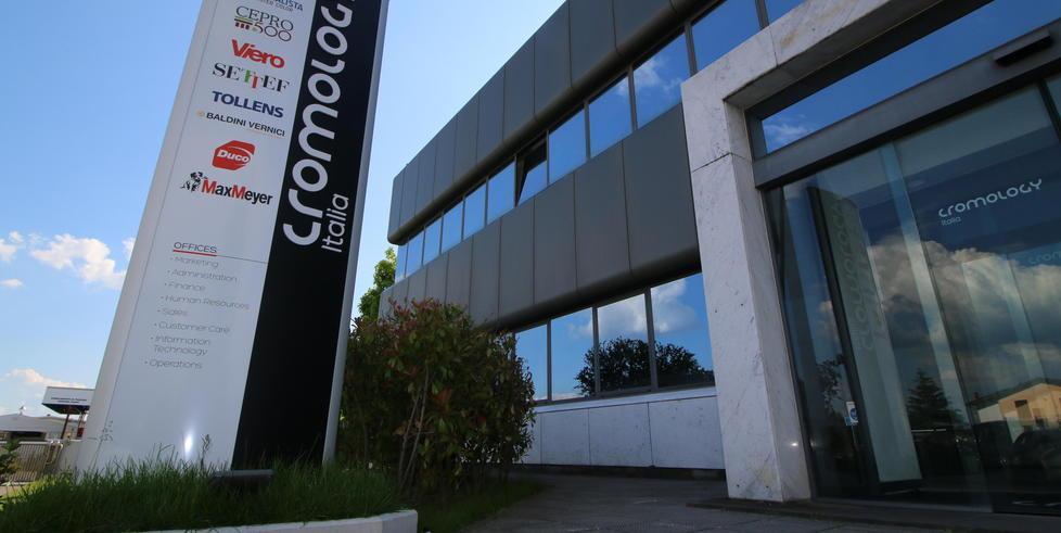 Dipendenti in assemblea alla Cromology 