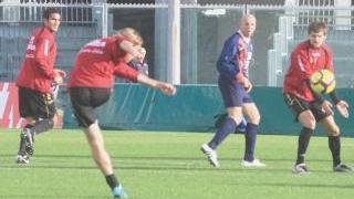 Moro al tiro: l’ex Empoli è stato uno dei più attivi nel primo tempo