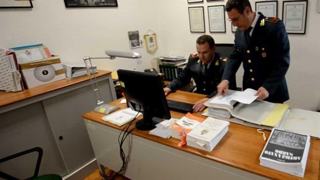 Evasione e fatture false: nei guai 3 aziende in nero