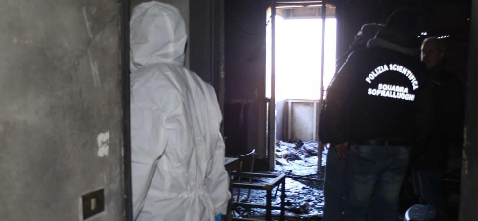 A fuoco l’appartamento della droga vi abitava un pusher finito nella retata 