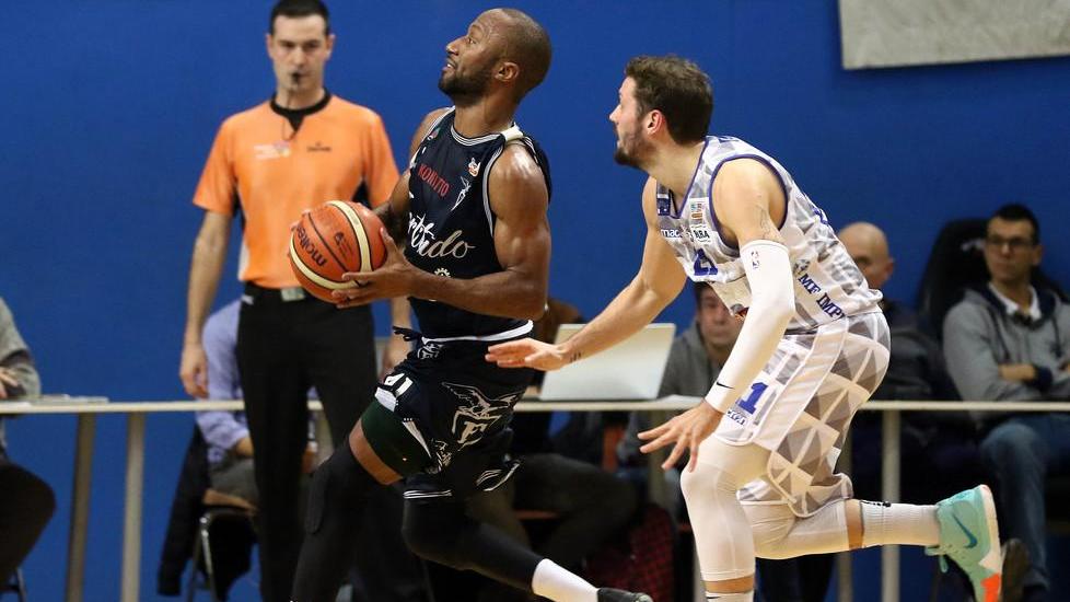 Arriva il pugno duro della Fortitudo, Kleb ko a testa alta