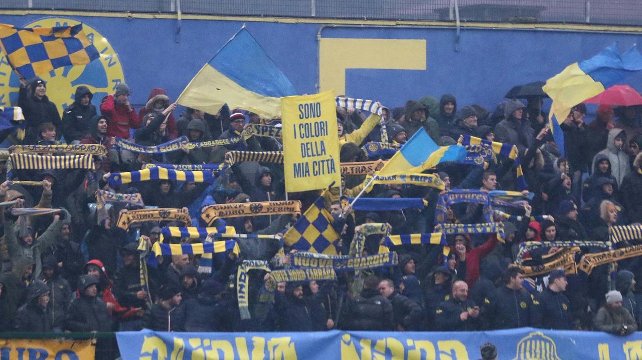 Il pubblico in gradinata contro il Siena