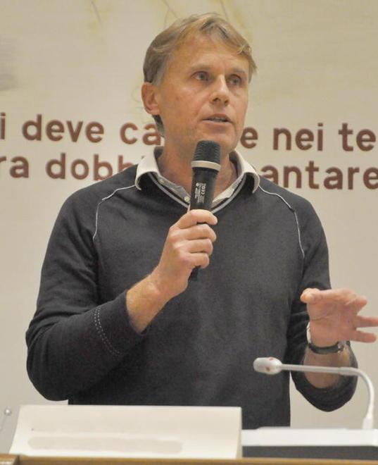 Claudio Marabotti si candida a sindaco di Rosignano col simbolo del cuore 