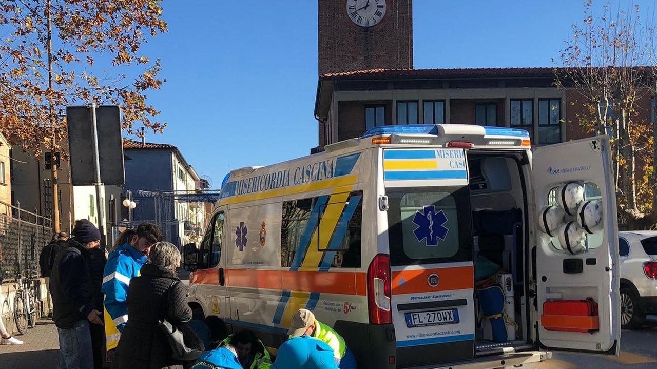 Ferita una donna investita davanti al liceo artistico