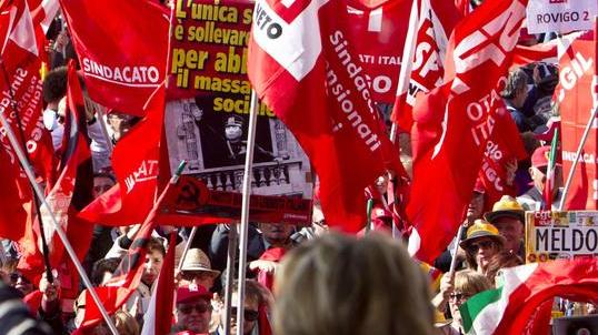 I pensionati: il sindaco non ci vuole incontrare