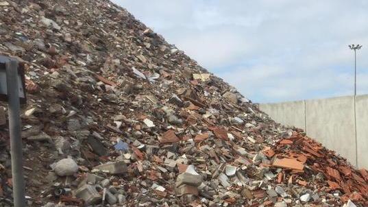 «Rossi lavori “ventre a terra” anche per le bonifiche»