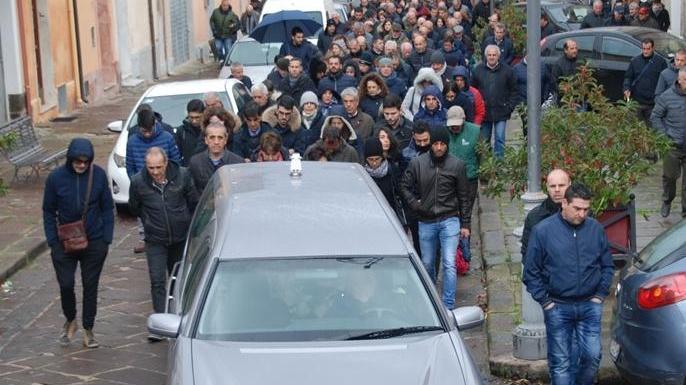 L’addio di Ittiri al 57enne morto nell’incidente