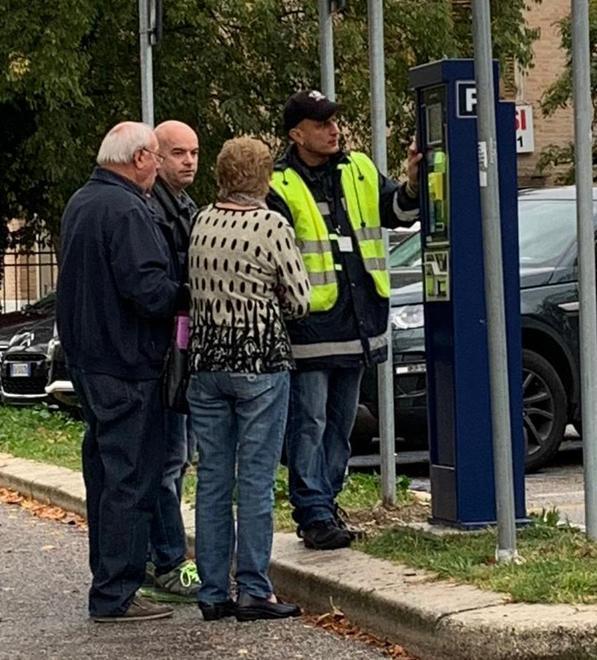 La consulta cittadina boccia la giunta Irrisolti i problemi su sosta e viabilità 