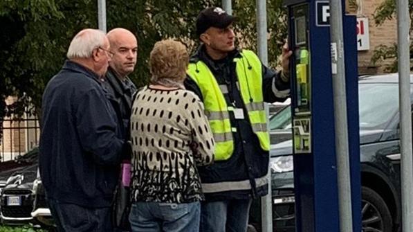 La consulta cittadina boccia la giunta Irrisolti i problemi su sosta e viabilità