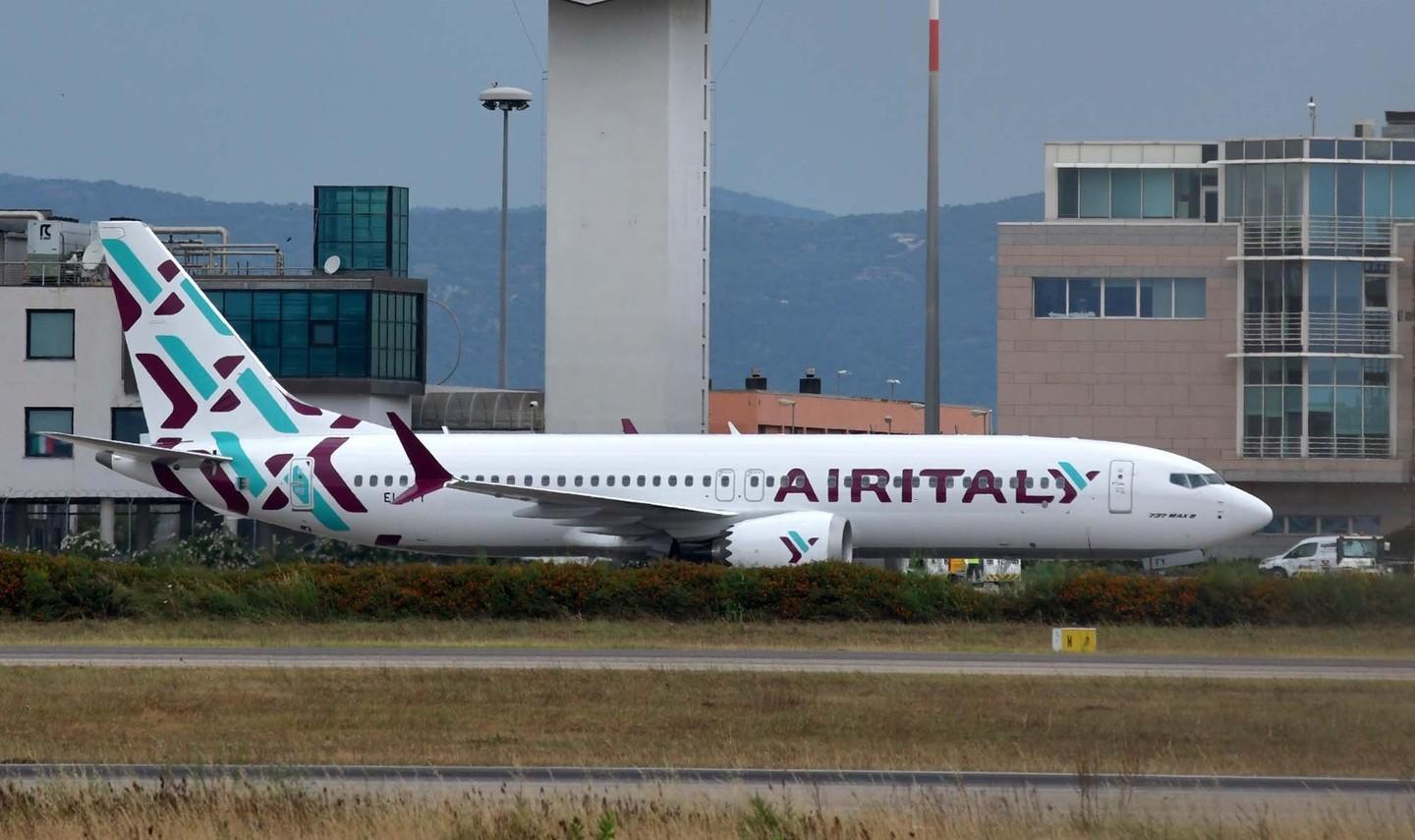 Regione contro Air Italy: stop al sovrapprezzo per la scelta del posto 